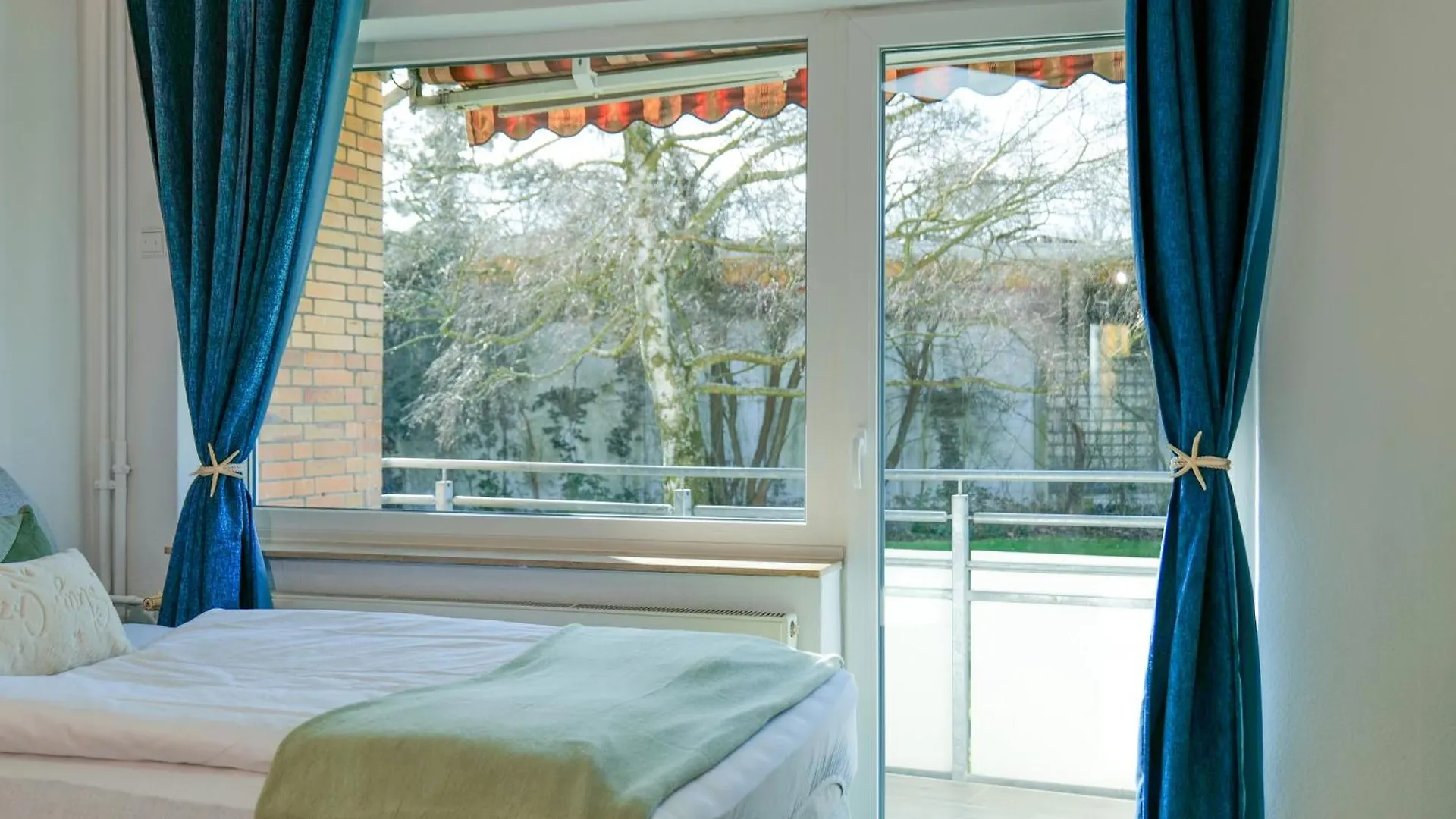Big 3 Bedrooms Apartment At Ground Floor 汉诺威 0*,