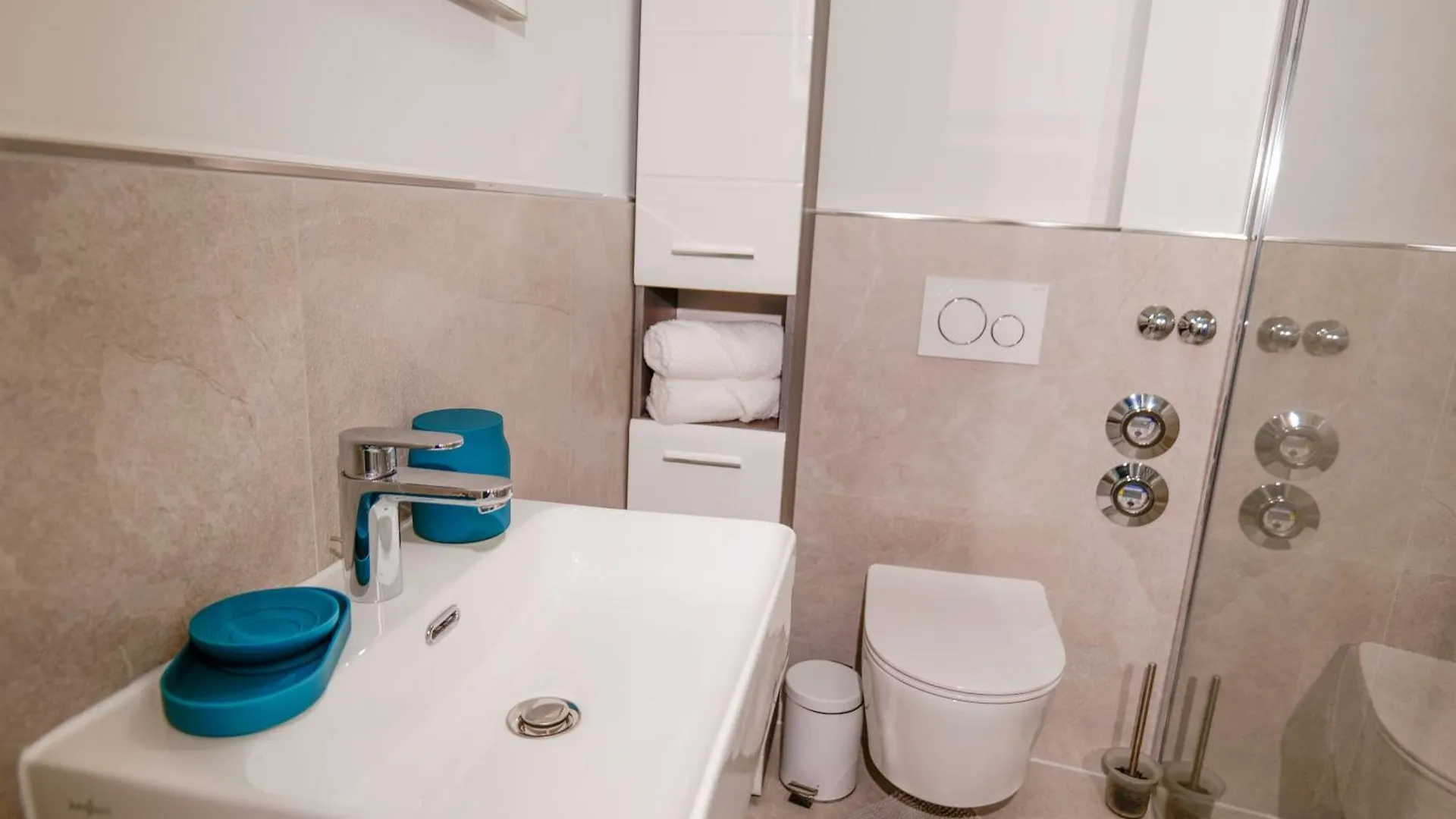Big 3 Bedrooms Apartment At Ground Floor Hanóver